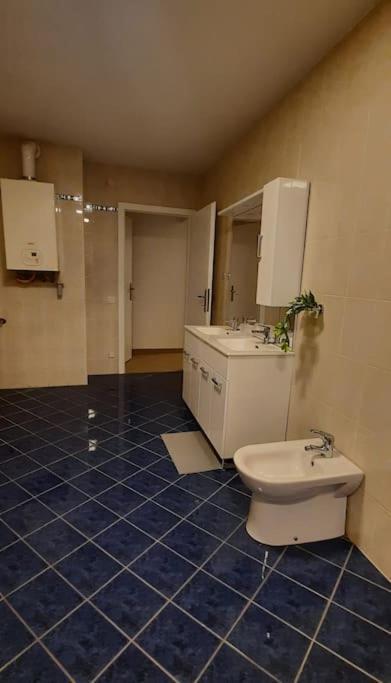 Einzigartiges Apartment Inkl. Gratis Parkplatz Viena Exterior foto