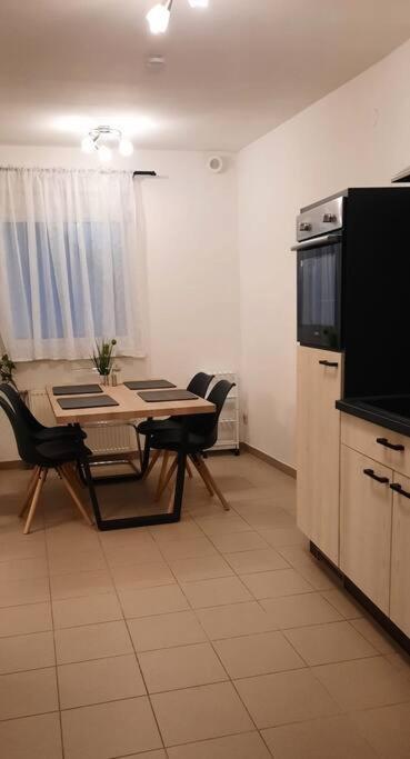 Einzigartiges Apartment Inkl. Gratis Parkplatz Viena Exterior foto